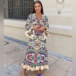 ZARA BLOGGER FAVE Multicolor Paisley Shift Midi Dress